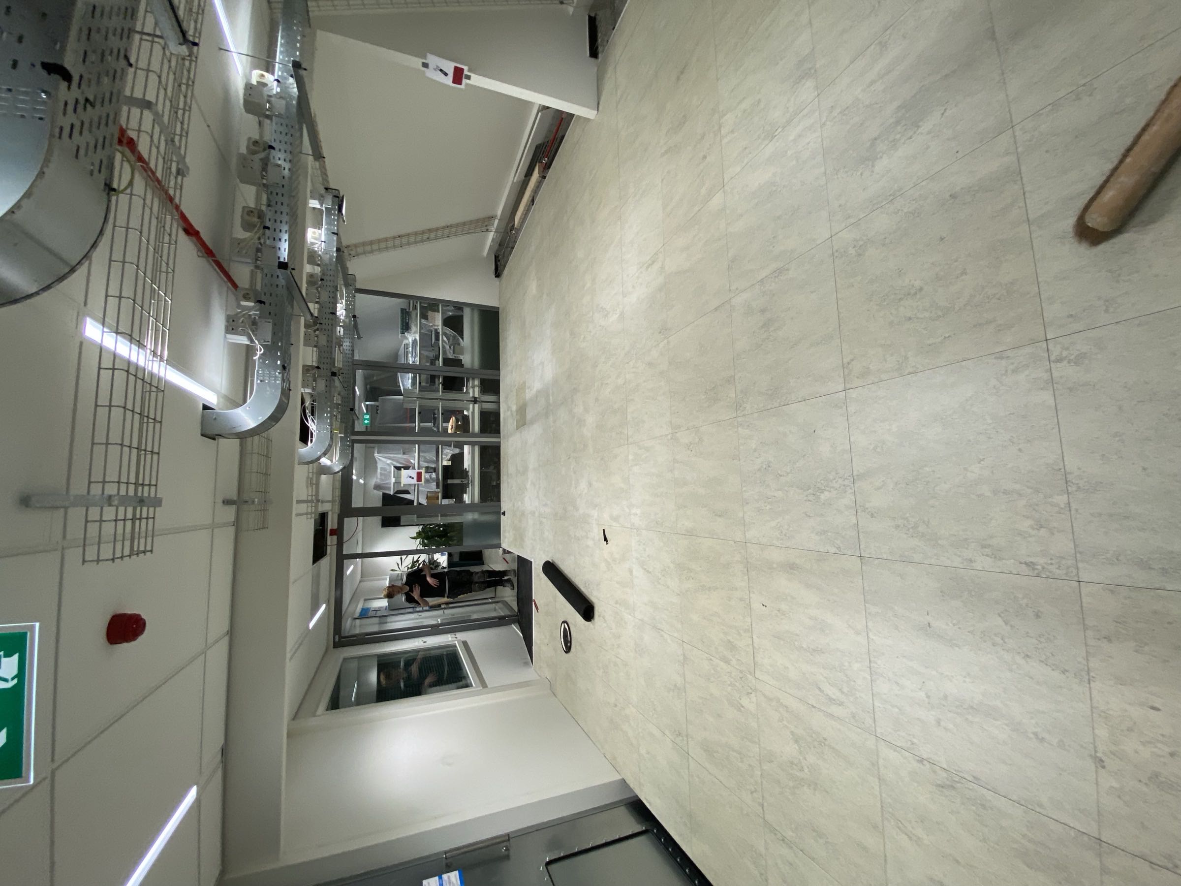 Onderwijsinstellingen & Universiteiten — verhoogde vloer door Anomalie System Floors