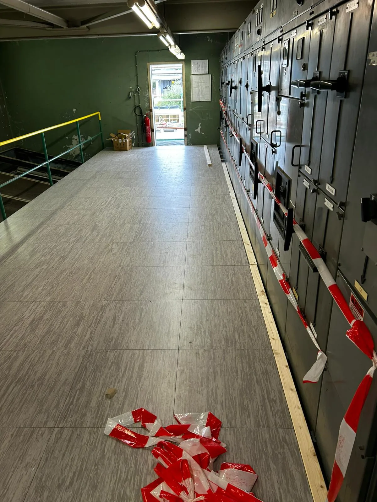 Industrie — verhoogde vloer door Anomalie System Floors