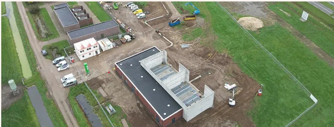Qirion regelstation — systeemvloer met hoogwaardige draagconstructie voor industriële installaties door Anomalie System Floors