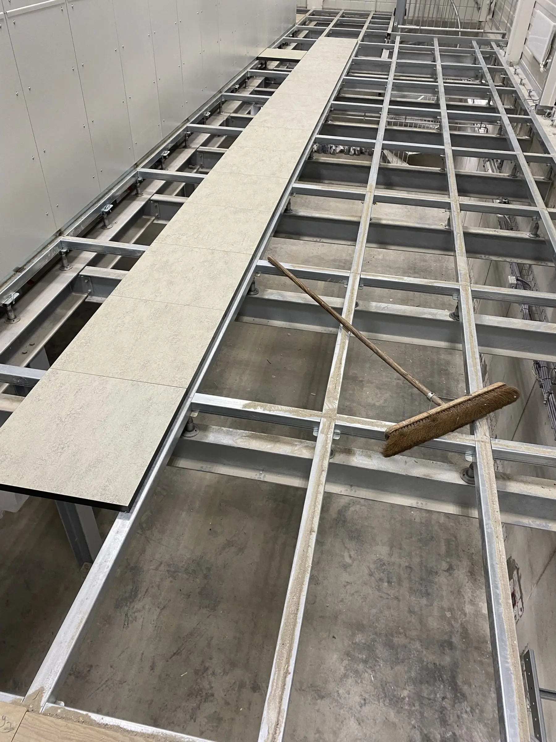 Sol technique avec structure porteuse lourde en acier sur une plate-forme de forage offshore